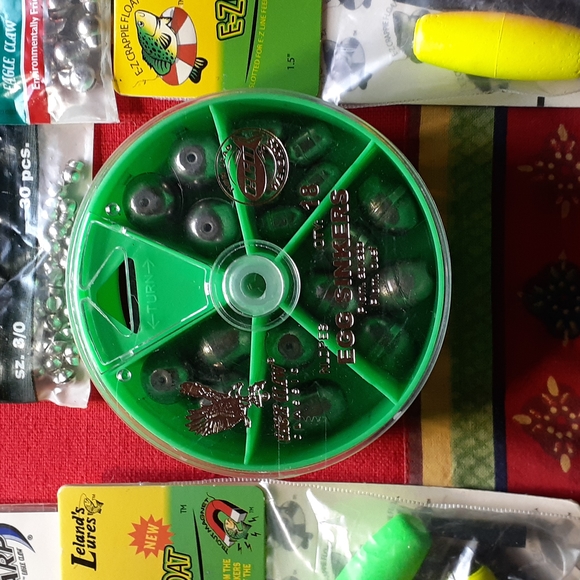 Assorted Hooks, Weights, Floats - Picture 4 of 9